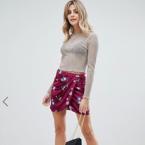 NWT ASOS Floral Wrap Velvet Fuschia Mini Skirt - Picture 5 of 5